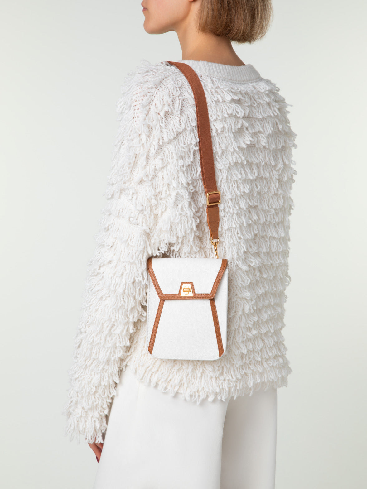 アクリスアヌーク ミニメッセンジャー　