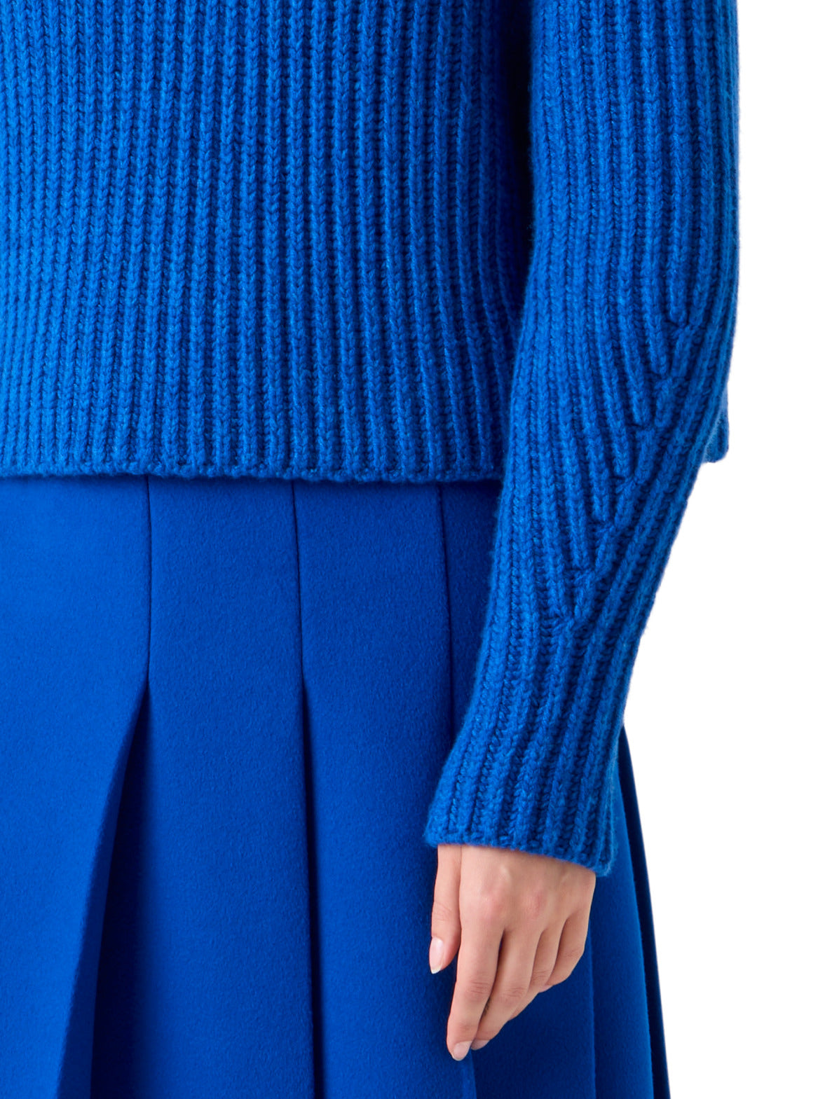 カシミヤ ・ニットプルオーバー