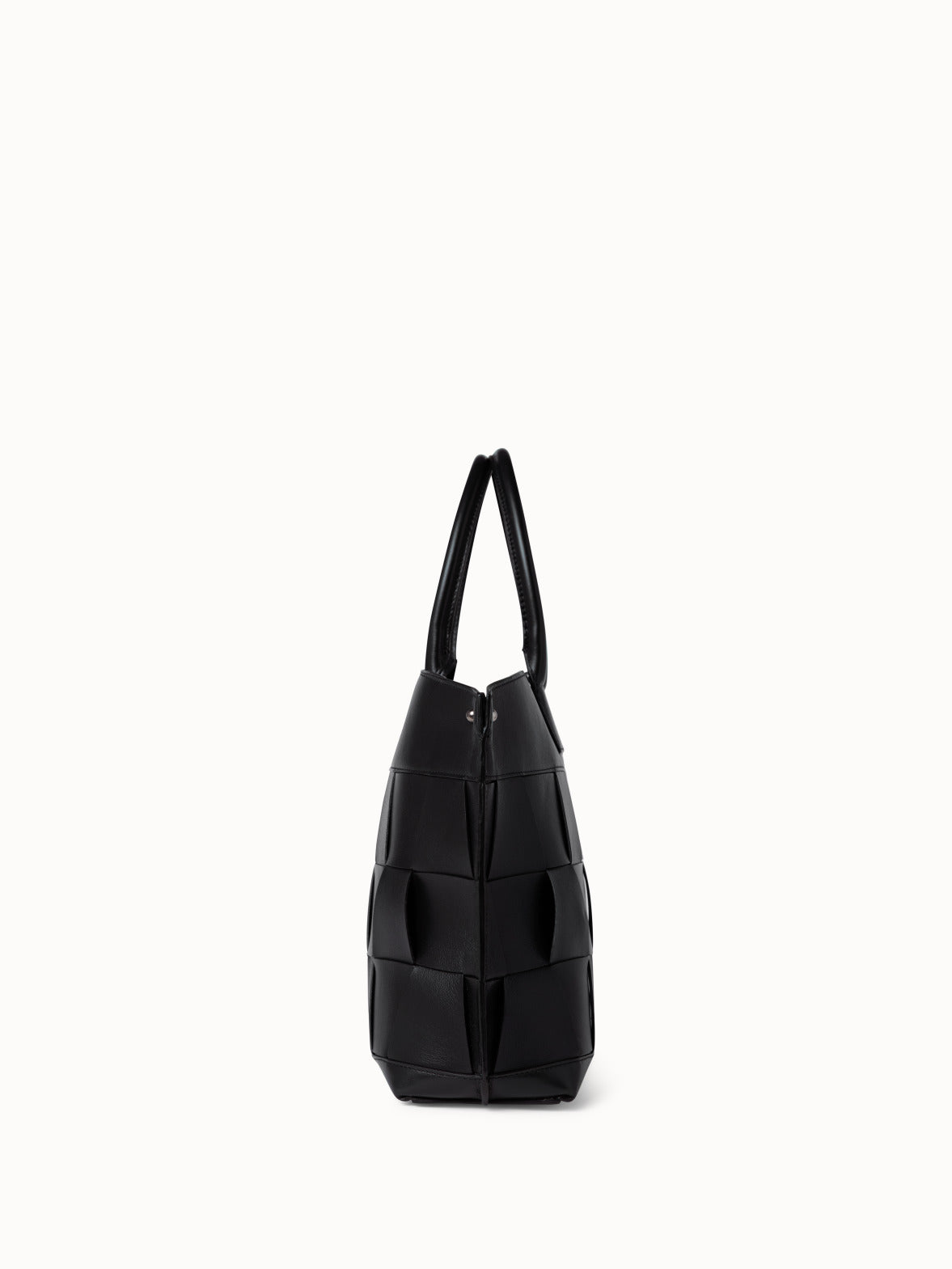 Small Ai Shoulder Bag in Braided Leather Trapezoids - black