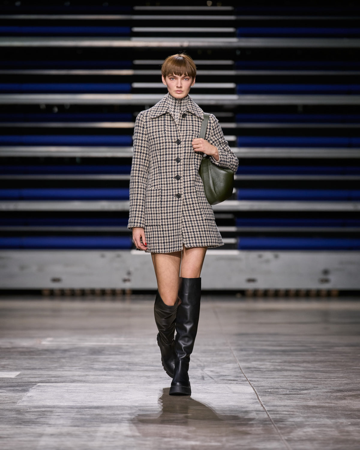 Wool Long Jacket with Houndstooth Pattern - beige