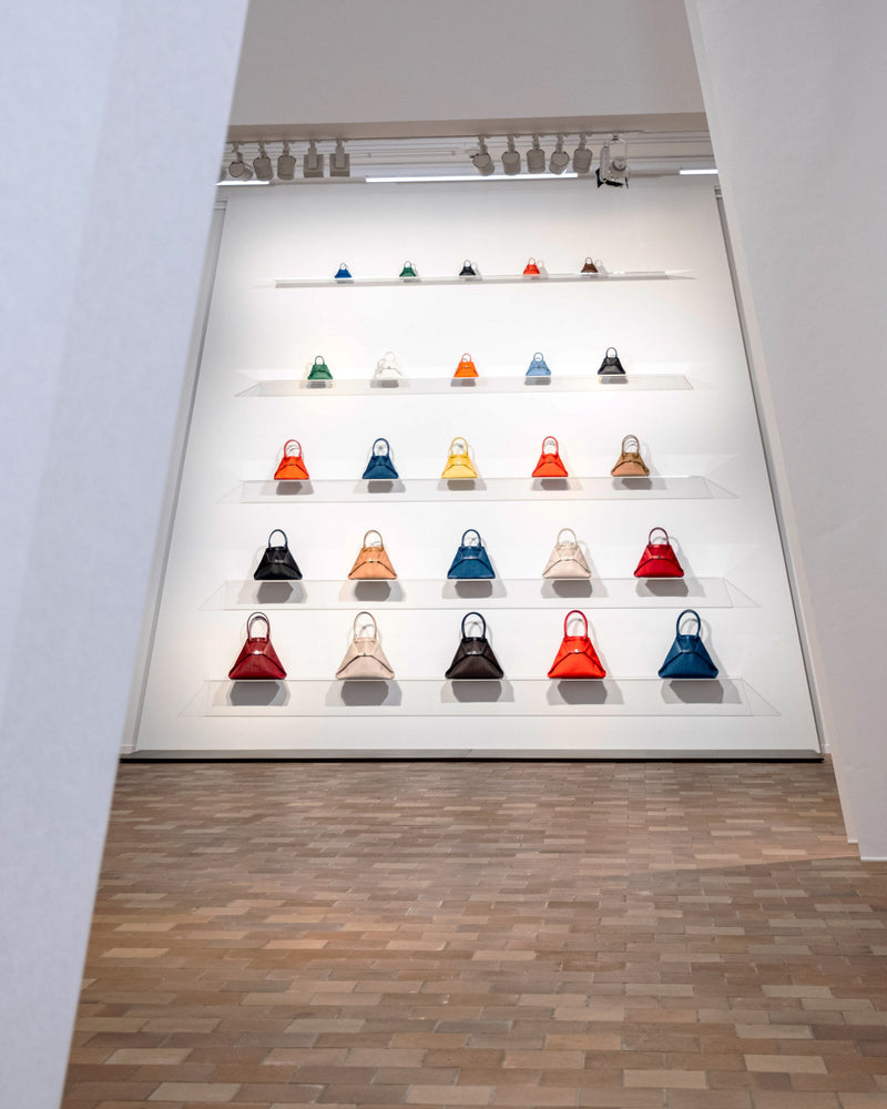 Akris Exhibition - Akris. Fashion. selbstverändlich | Museum für ...